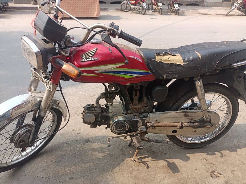 Honda CD 70 urgent sale CD dream hai 1