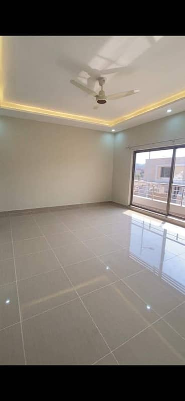 15 Marla Beautiful Brig House For Sale in Askari-10 17