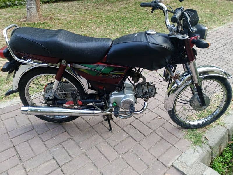 Honda CD-70 9