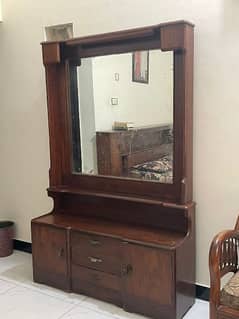 Dressing table