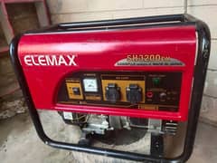 Honda Elemax 2.6 kvA, In Running condition, Petrol + Gas both