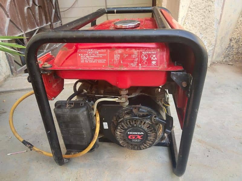 Honda Elemax 2.6 kvA, In Running condition, Petrol + Gas both 3