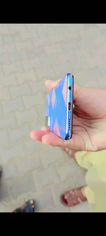 VIVO V21E 0