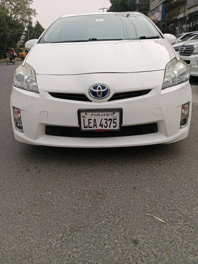 Toyota Prius 2011 3