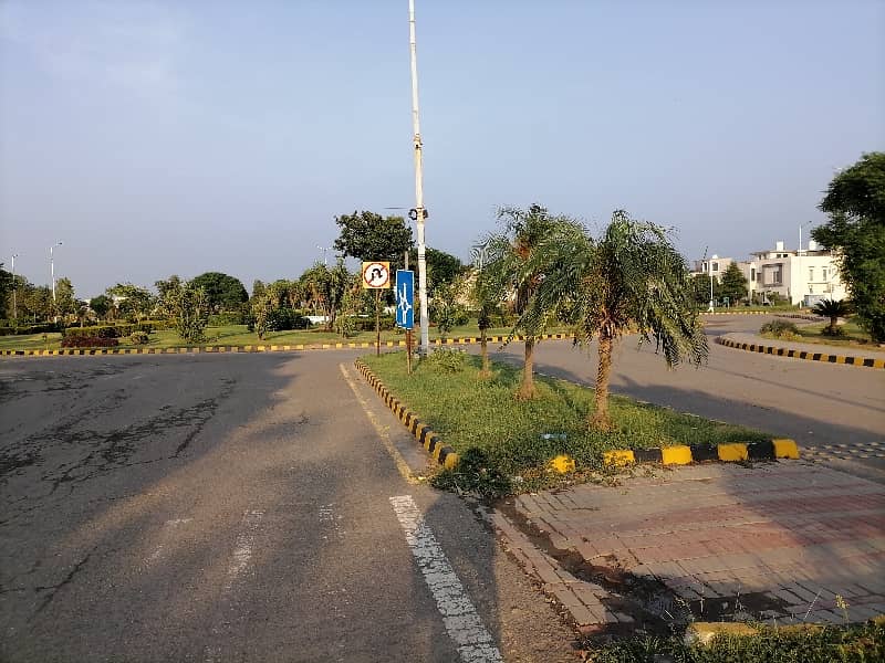 5 Marla Residential Plot For Sale In Rs. 7600000 Only 5