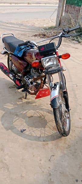 Honda 125 for sell condition 10*10 totel genuine 150000un 1