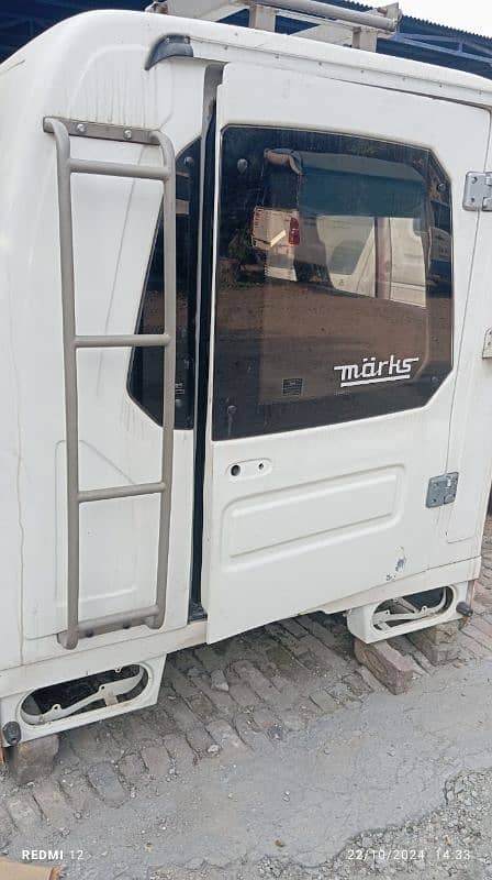 Hyundai Porter Cabin 3