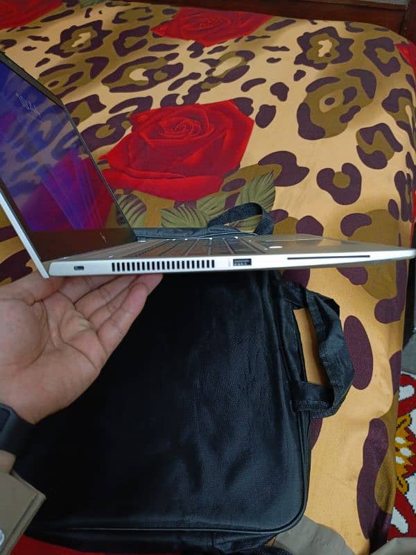 hp elite book important laptop blkul new condition mai hai i7 8th gent 2