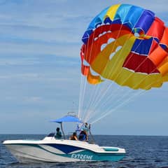 Parasailling boats