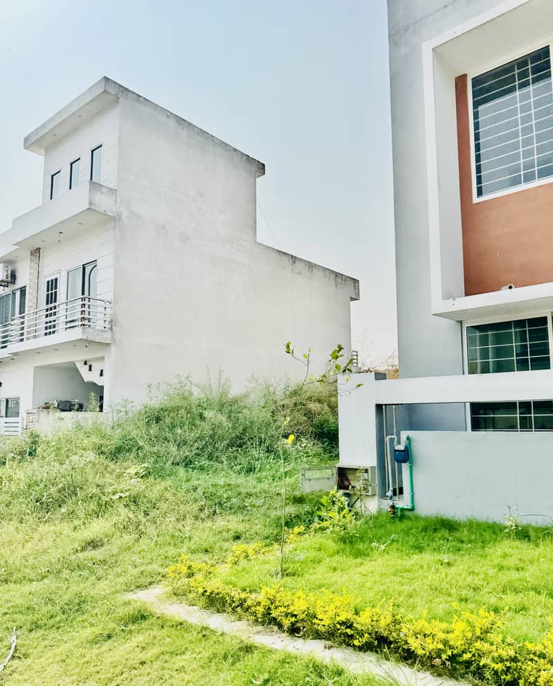 L Block 5 Marla With EXTRA LAND Possession Available 7