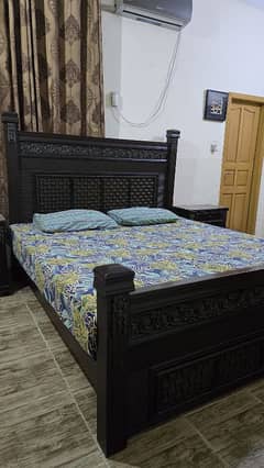 King size bed with dressing table and 2 side tables, price negotiable