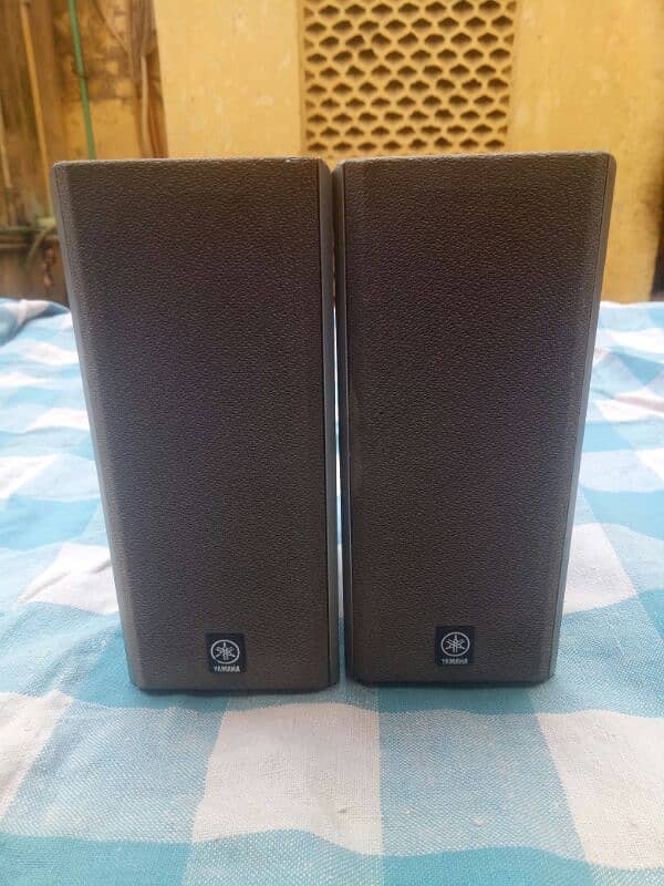 Yamaha surround speaker 1