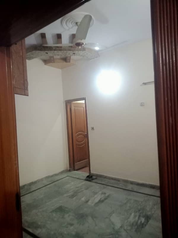 3.5 Marla Double story house for rent in sabzazar scheme Vvvvip Location Fori Rabta keray 6