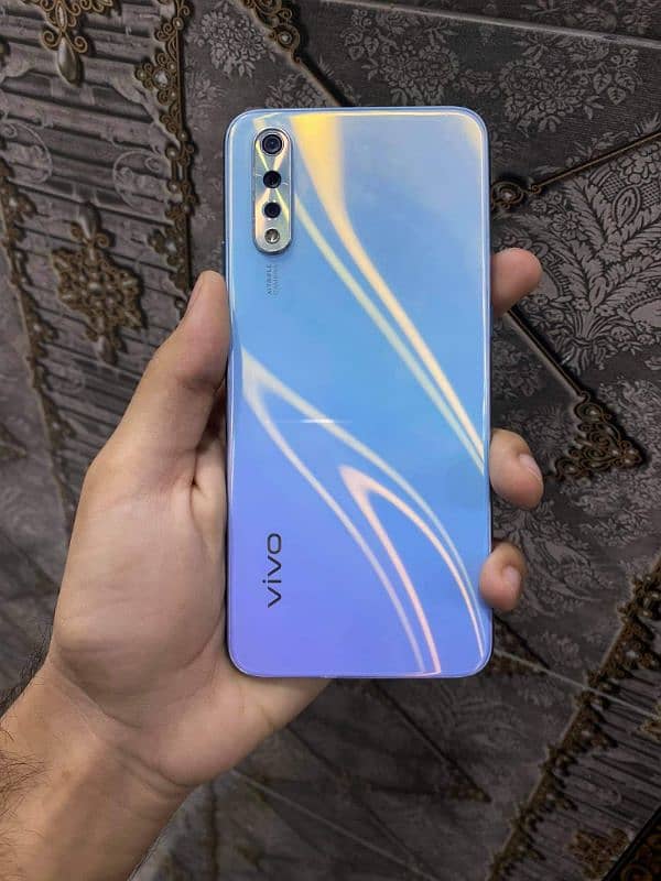 vivo s1 what's app 03230915322 1