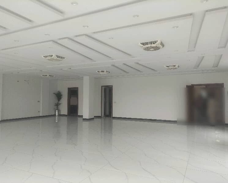 Building For Sale In Beautiful Johar Town 1