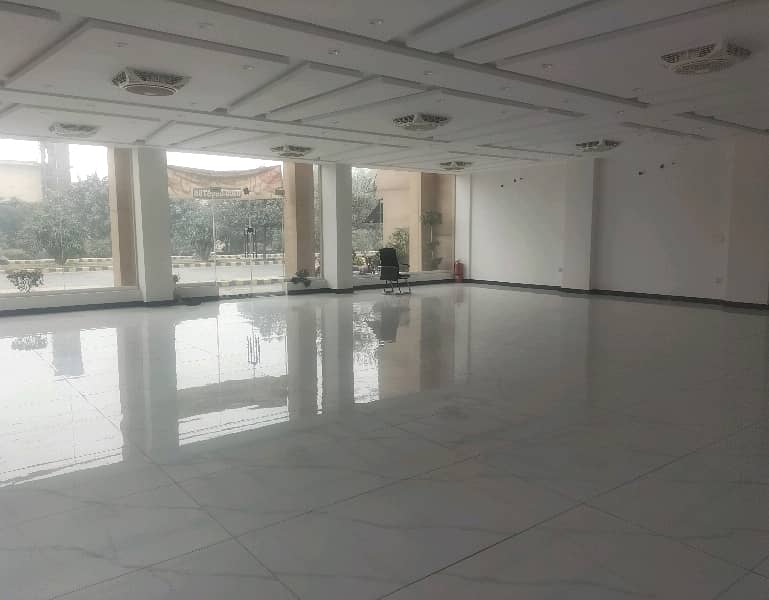 Building For Sale In Beautiful Johar Town 0