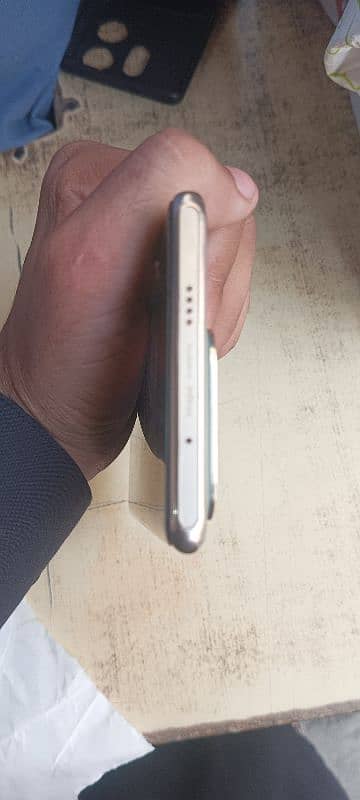 condition 10/10 New phone just 3 months use 3