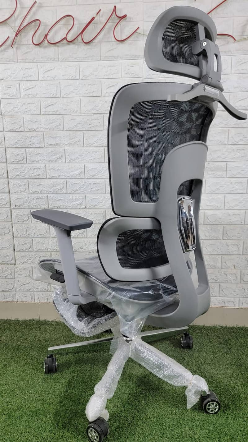 Chair / Executive chair / Office Chair / Chairs for sale in karachi 14