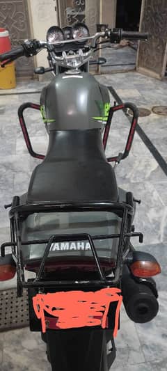 Yamaha ybr g 125