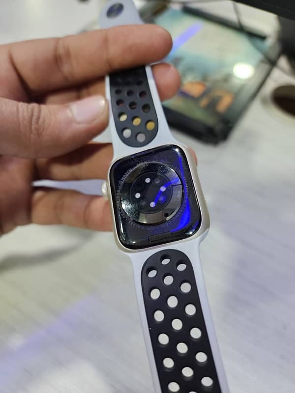 Apple Watch Series 7 41mm Nike Edition GPS 3