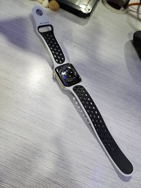 Apple Watch Series 7 41mm Nike Edition GPS 7