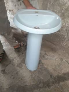 bath besan smal size for sale use hy par bilkul new hy