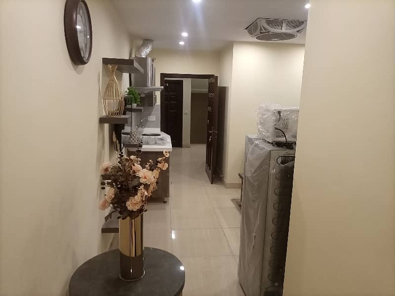 A BEAUTIFUL LIKE NEW LUXURY STYLISH FLAT FOR RENT ON VIP LOCATION CLOSE TO PARK IN BAHRIA TOWN LAHORE 4