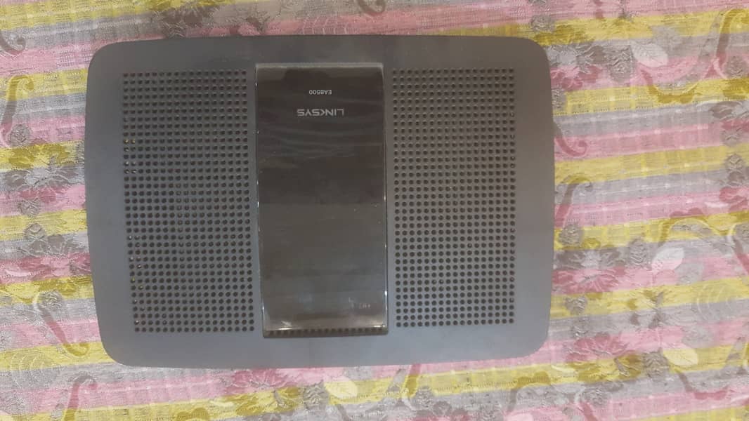 Linksys dual  WAN load balancer router switch  EA8500 0