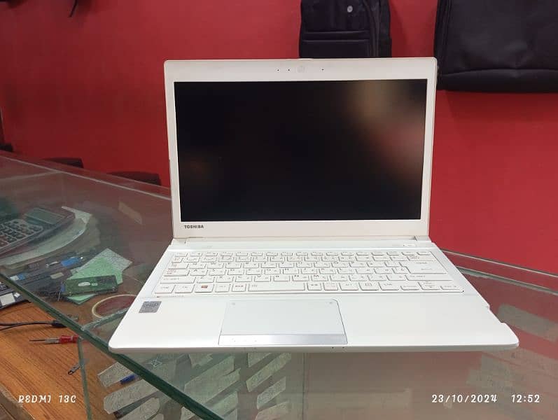 Toshiba dynabook R734 1