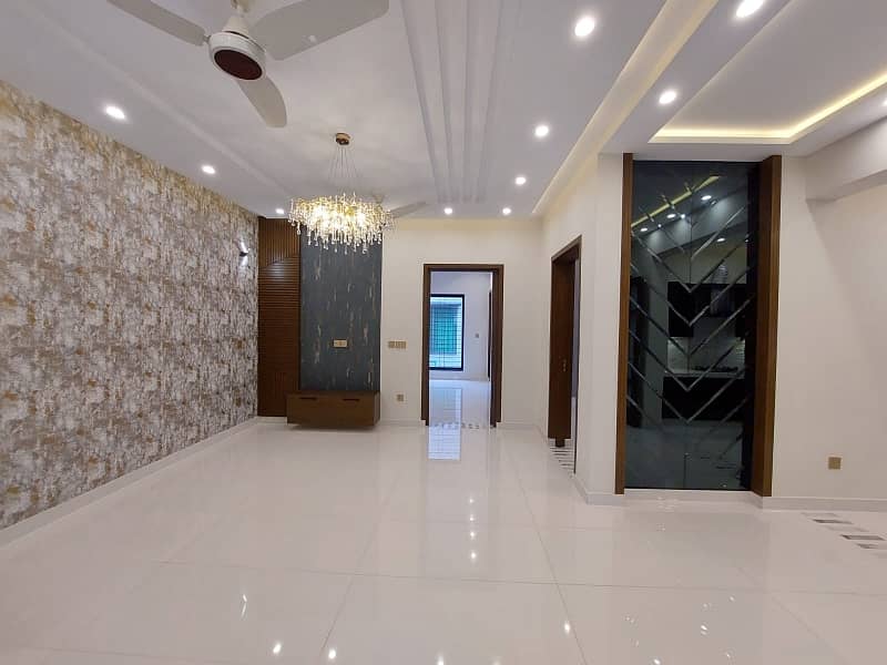 BRAND NEW LUXURY HOUSE FOR SALE 23