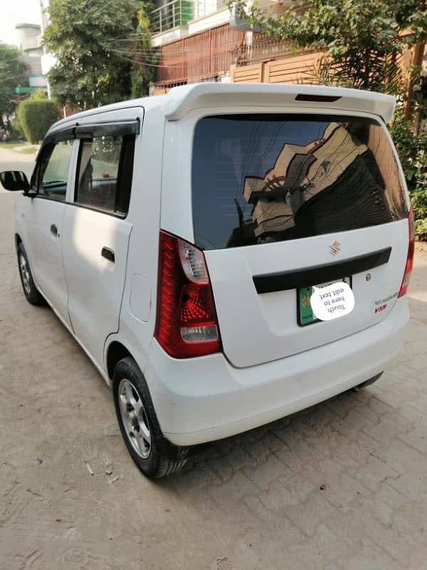 Suzuki Wagon R 2015 3