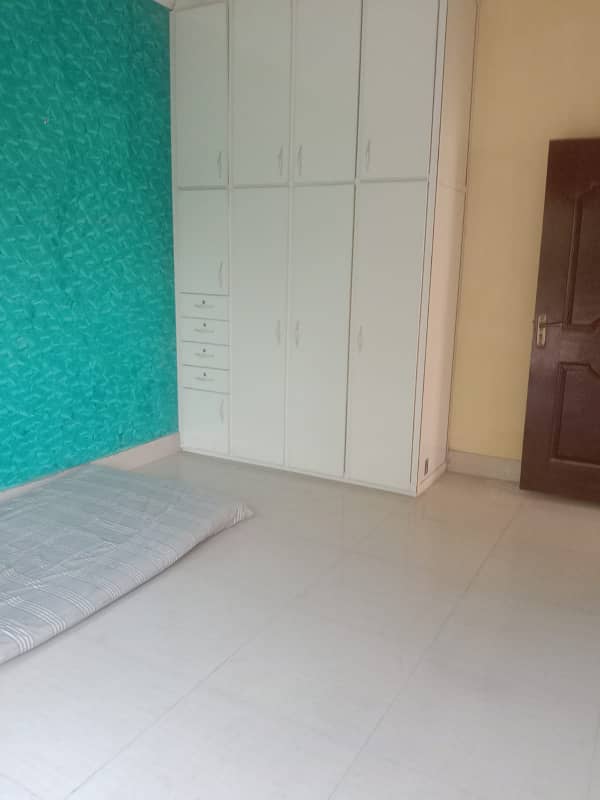 10 Marla House Upper Portion Available For Rent In DHA Phase 3 Block Z 7