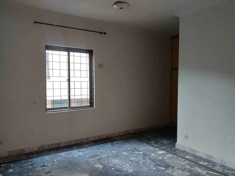 1 Kanal Upper Portion Available For Rent In DHA Phase 3 Block-W 17