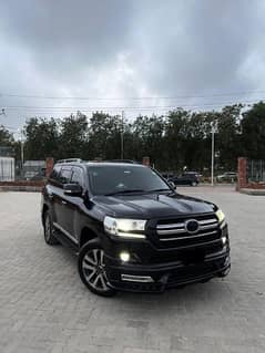 Toyota Land Cruiser 2012 for sale urgently need payment 0