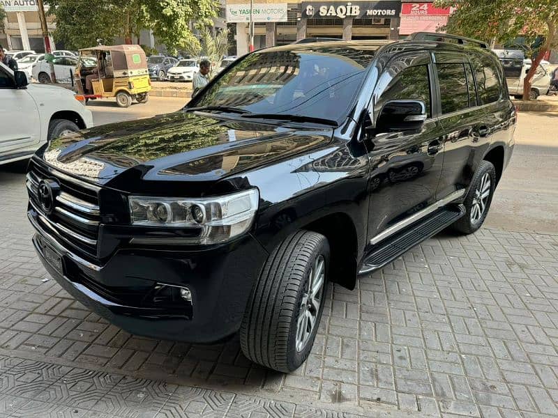 Toyota Land Cruiser 2012 for sale urgently need payment 1