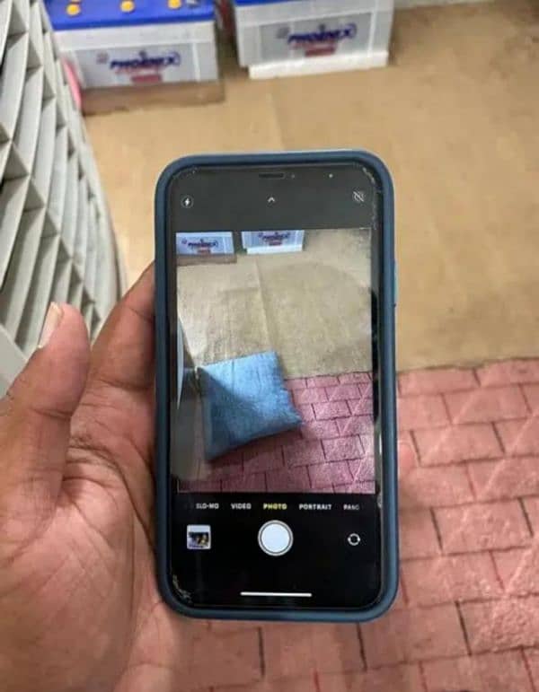 iphone XR 128 4