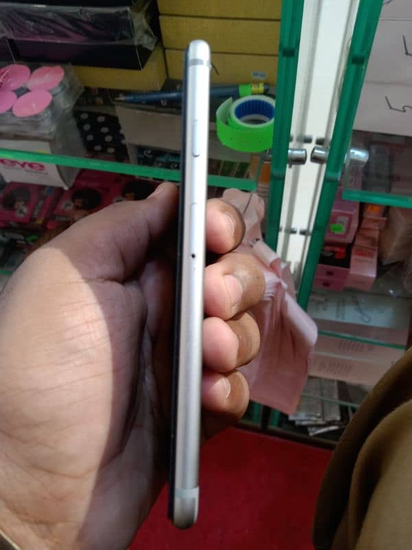 iphone 6 64 gb non pta 10 by 10 condition 7