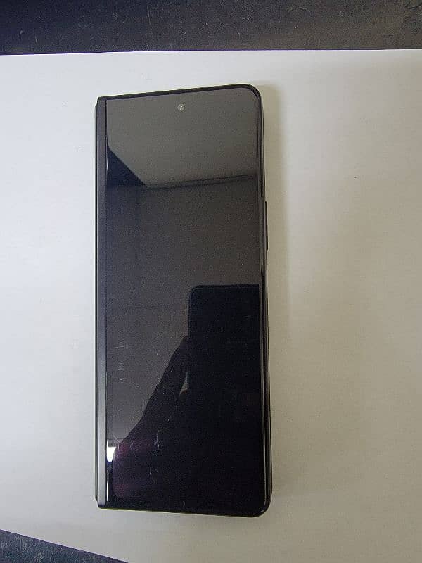 Samsung Z fold 3 9