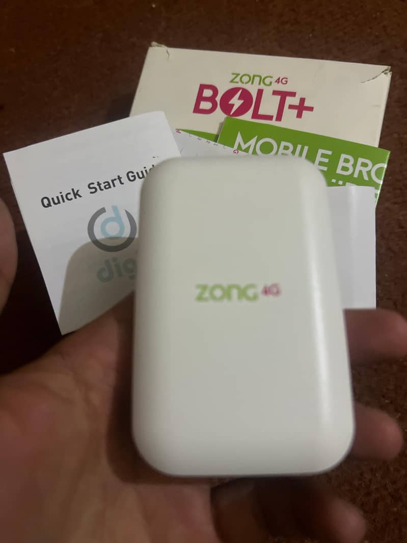 zong 4g bolt+ internet device for sale 10/10 condition slightly used 3