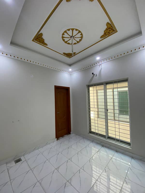 5 MARLA HOT LOCATION VERY RESONABLE PRICE HOUSE FOR SALE IN DHA 11 RAHBER SECTOR 2 6