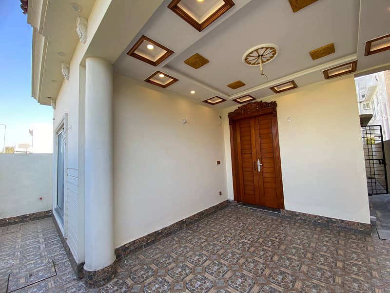 5 MARLA HOT LOCATION VERY RESONABLE PRICE HOUSE FOR SALE IN DHA 11 RAHBER SECTOR 2 14