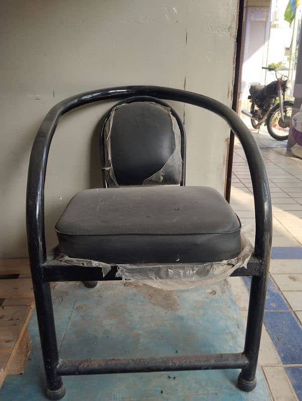 office chairs and tables 2