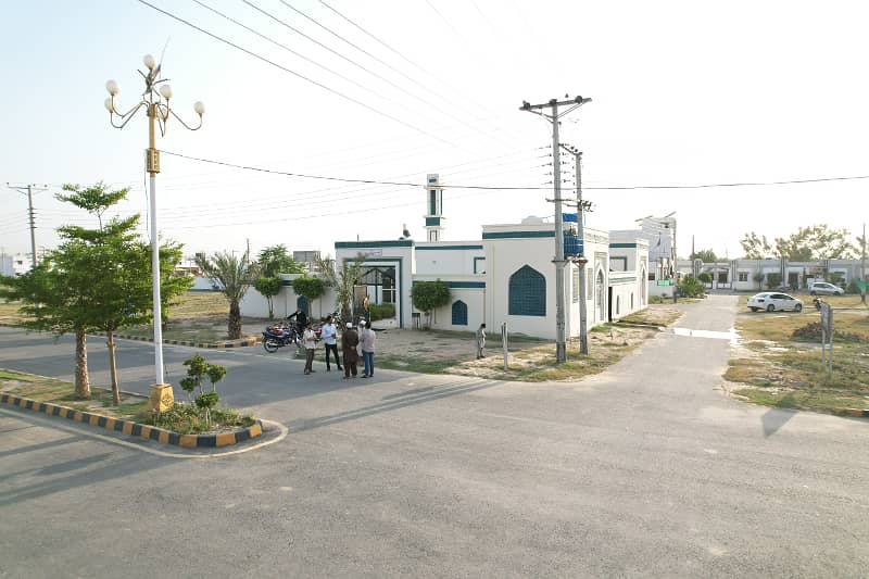 Property For sale In Central Park - Block J Lahore Is Available Under Rs. 5838000 3