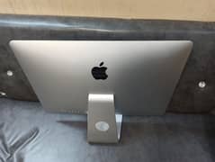 iMac 2019 i5 4GB card 21.5" 4K retina