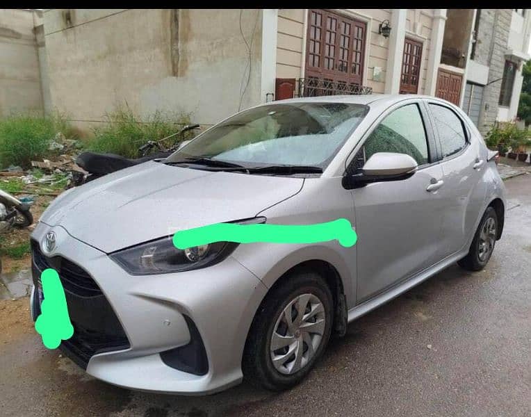 car for sell Toyota Yaris 2021 4