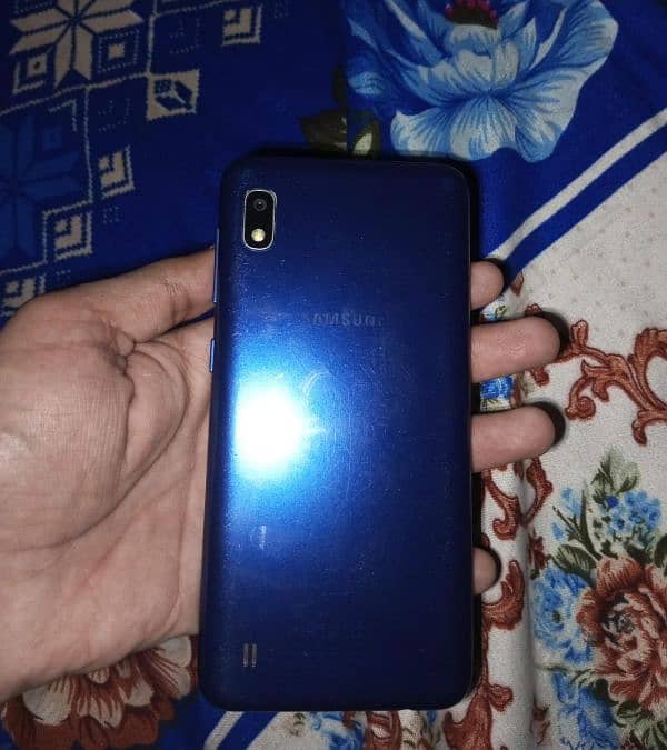 Samsung Galaxy A10 Mobile 3