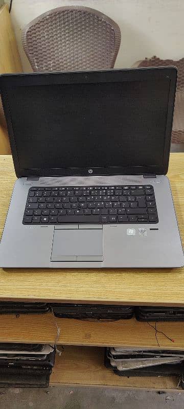 hp 850 elite book i5/5th Generation 4/500gb 0