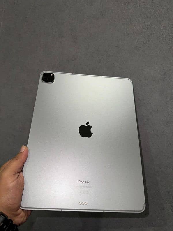 iPad Pro M2 12.9" 6th Gen 128GB Space Gray 1