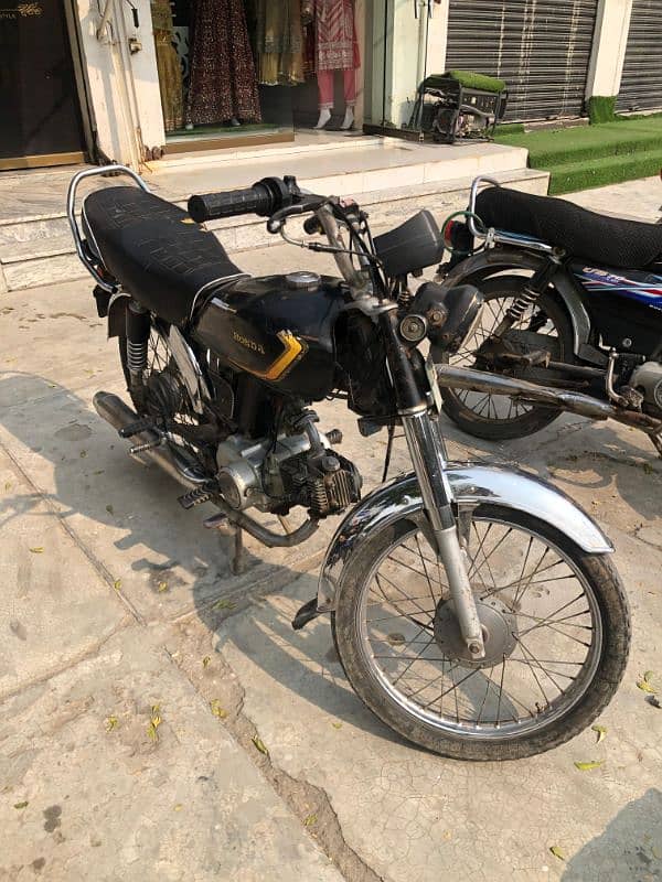 (Urgent Sale) Metro Bike 70cc 2019 Model Original Tanki Tapy Be Han 1