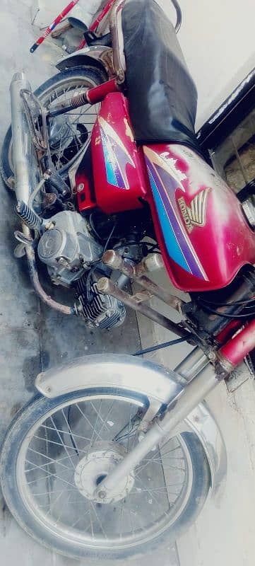 Honda 70 CD for sale good condition 10/10    +92 345 0305078 1